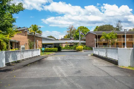 The Select Inn Gosford Отели в г. Уайонг Крик