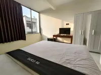 DS Residence 34 Gang Pinggir Hotels in Central Semarang