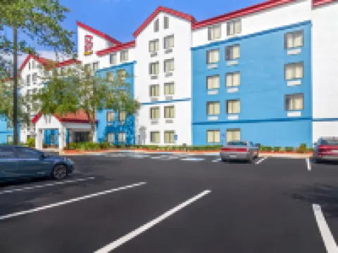 Red Roof Plus+ Jacksonville - Southpoint Hoteles en Condado de Duval