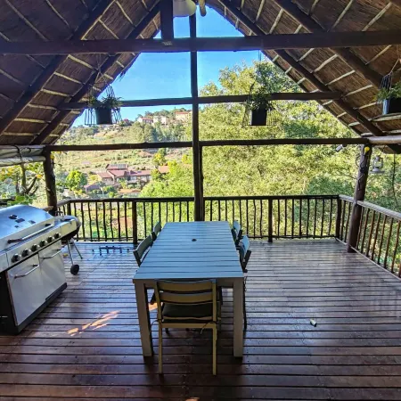 Indulgent Escape, Jet Bath, Stunning Views & Boma Firepit -Retreat from the City