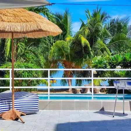 Gao Phala Beachfront Hostel