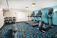 Fairfield Inn & Suites Plainville Hotels in Bristol