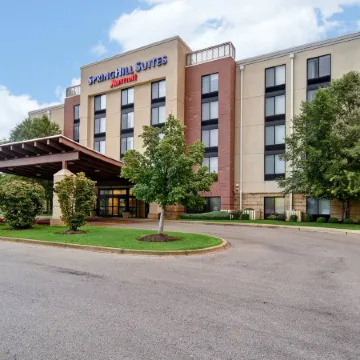 SpringHill Suites Louisville Airport Отели рядом с достопримечательностью «Сикс Флэгз Кентакки Кингдом»