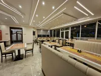 Hotel MAA Laxmi Palace