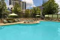 Wyndham Atlanta Buckhead Hotel & Conference Center - Pools