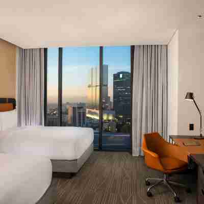 Hilton Guadalajara Midtown Rooms