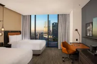 Hilton Guadalajara Midtown Отели рядом с достопримечательностью «Университет Гвадалахара»