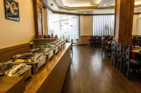 克里希納皇家酒店 - 早餐
