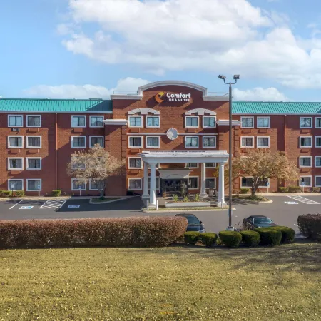 Comfort Inn & Suites