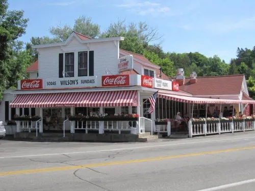 Best Waterview Of Egg Harbor - Fully Appointed 2 Bedroom Ground Level Condo