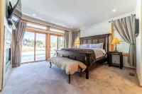 Snowcreek Mammoth Mountain & Golf Course View Home. Family & Pet-Friendly!
