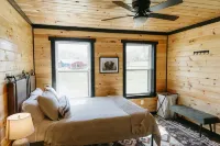 "Valley View Lodge" - Modern Spacious Stay RRG - Slade
