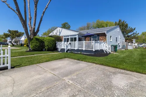 Coastal Cottage! Brand New Listing!