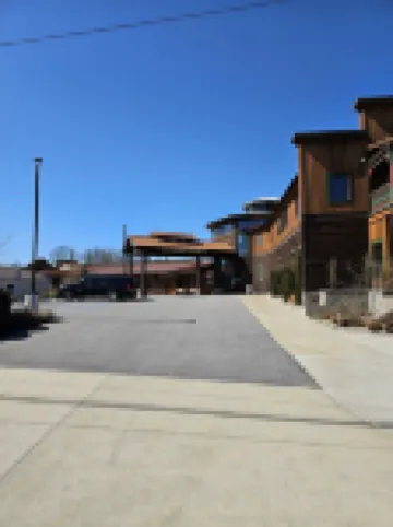 Very nice house in a quite peaceful area 2 mins from the water