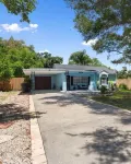 Beautiful Home in the heart of Clearwater! 13 minutes from the beach!