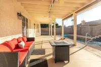 Game Room/ Pool and Jacuzzi Cozy Home in Yuma