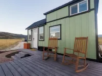 Charming Yuba Lake Tiny Home