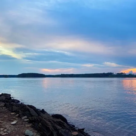 Beautiful Cozy Home in Thomson Near Lake and Boat Ramp Отели в г. Мак-Даффи