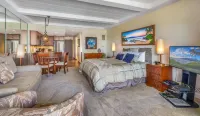 Million Dollar Views Oceanfront Studio at The Whaler in Ka'anapali