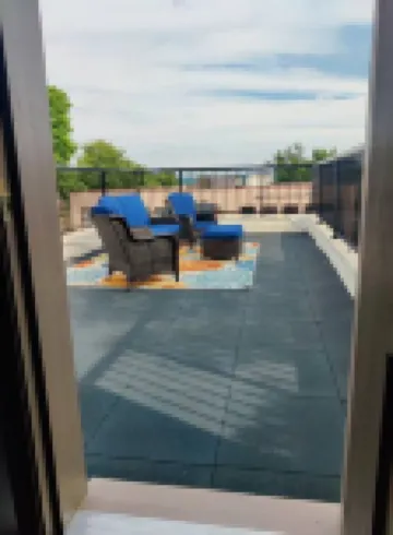 Private Balcony and Downtown City View