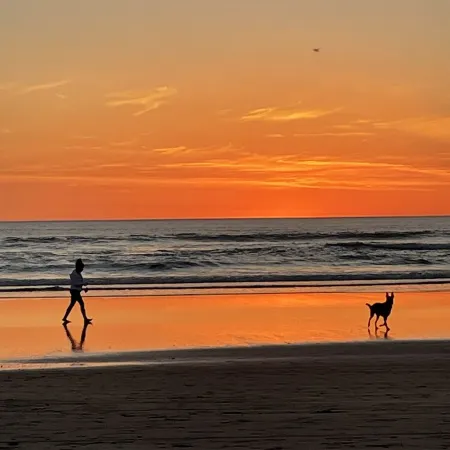 Great Family Vacation House - Minutes From Beach!