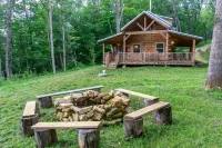 Vireo Cabin at Driftless Creek