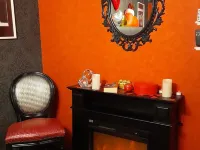 LOVE ROOM Red and black Hotels in Barr