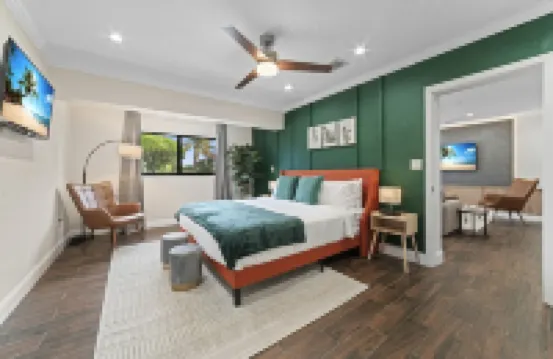 Hard Rock Villa: Heated Pool/Jacuzzi/Fire Pit/BBQ Hotels in Miami Gardens