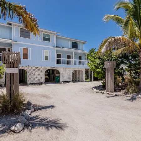 Gulf Front on a Island, 1 Pet, Tennis/Pickleball , Kayaks, Sup Pool is Closed