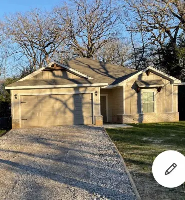 Newly built home . Minutes from Canton !