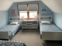 Year round beach house 5 minute walk to beach with all the comforts of home. Hotels in York