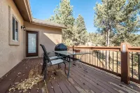 Cozy Mountain Retreat for the Holidays! December Special!