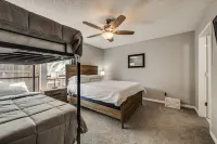 JD's Getaway / Near DFW Airport Hotels near LLELA Nature Preserve