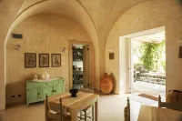 Discover "Locanda Fiori di Zagara", an 18th-century historical residence in Diso