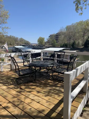 Lowered Rates for Fall! Direct Lakefront in Private Cove. Kayak & Sup. Boat Ramp Отели в г. Осеола Тауншип