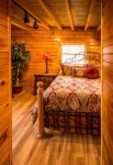 ✧ Majestic Cabin - KING bed - NO CLEANING FEE!