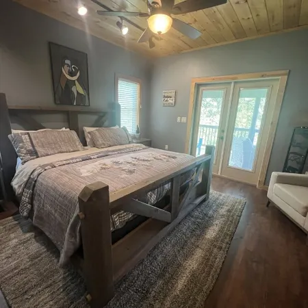 Nantahala Nook, cabin with hot tub,game room, fast wifi & mountain view
