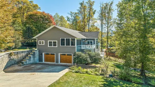 Casa de La Mijenta - Spacious 5-Bedroom Modern Lodge in Peaceful Lake Junaluska