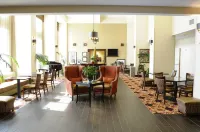 Hampton Inn & Suites Redding
