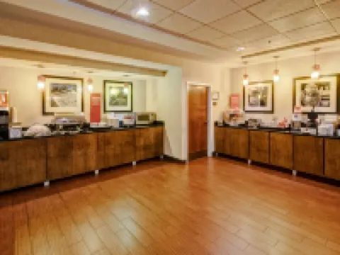 Hampton Inn Elizabeth City Hotels in Pasquotank County