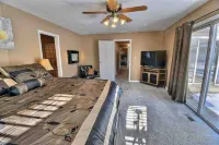 Lafayette Landing with Hot Tub, minutes from Purdue University