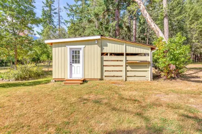 Breathtaking Applegate River Home Retreat<br>~ Newly Remodeled Home