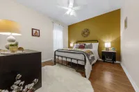 Aggieland Condo -- 3.5 miles from Kyle Field