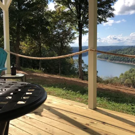 Tinyhouse LakeView Cottage with a Million Dollar View!!