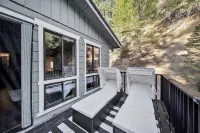 Wonderland ~ Dog friendly forest retreat, near lake, fast Wifi & EV charger