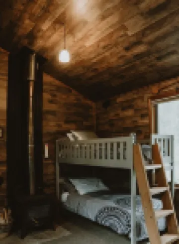 Tri-River Retreat + Bunkhouse, only 5 min from downtown Talkeetna!