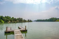Unforgettable Sunrise View, Dual Living Spaces & on Douglas Lake by Pigeon Forge