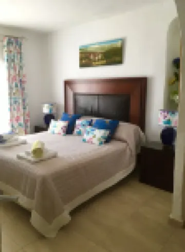 3 Bed Detached Villa. Panoramic Views, Pool Golf Tennis Paddle-5G WiFi Smart TV