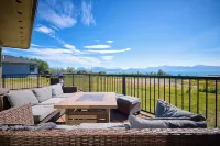 Panoramic Glacier Views!  2026 Peak Summer Openings!