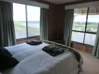 Macedon Ranges Views, Spring Hill via Kyneton Hotels in Kyneton
